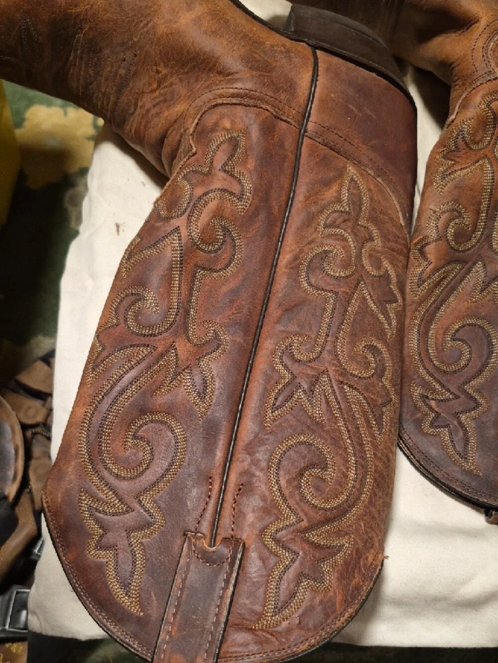 Justin Boots Men's Distressed Brown Leather Western Boots